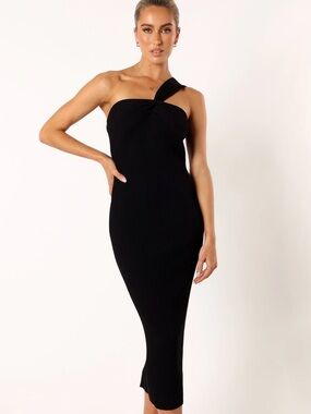 Petal & Pup Black Halle One-Shoulder Twist Midi Dress